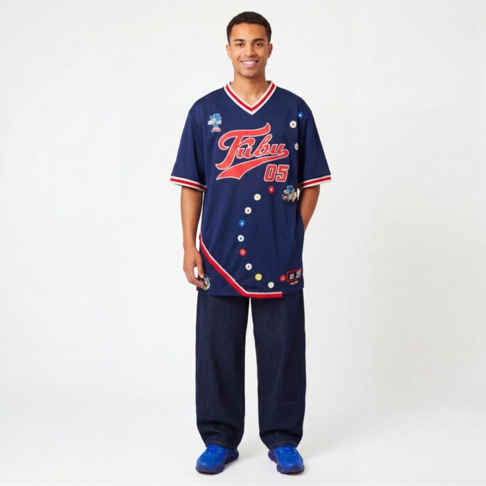 T-shirt basket-ball Fubu & Sonic upcyclé streetwear 90's par Aliona Sama créatrice basée à Paris