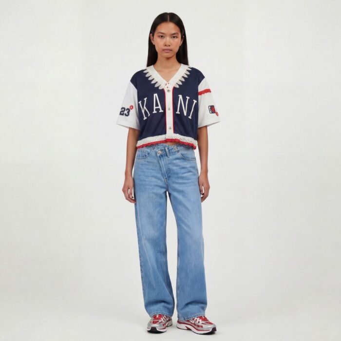 Haut Karl Kani Baseball reworked avec dentelle et fleurs par Aliona Sama